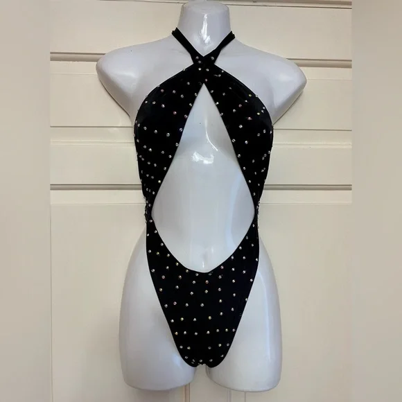 Exotic Dance Attire - Picture 2 of 6